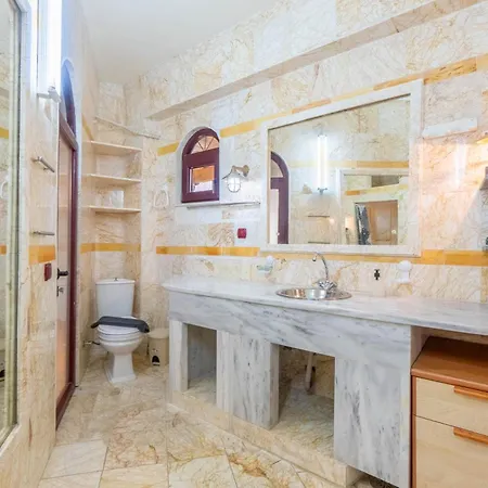 Paco's Superior Double 15